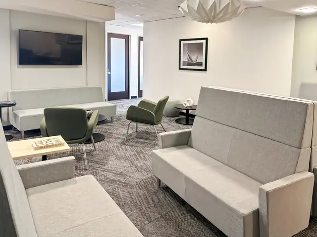 Office space for rent for 4 persons in London City Centre in Commercial & Office Space for Rent in London - Image 6