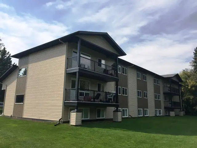 Amazing 2 Bedroom  Apartment on Quiet Close!