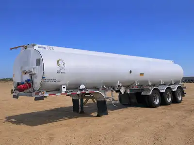 Fresh Safety and Tank inspections 2011 Hutchinson 38,000 Liter / 10,000 Gallon / 240 bbl / Tri Axle...