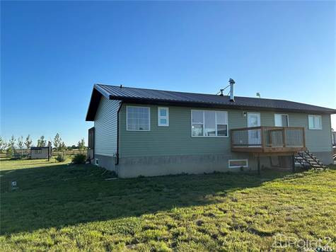 Schneider Acreage in Houses for Sale in Swift Current - Image 4