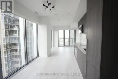 New build, 2 bedroom unit in the heart of Yorkville. Bright and spacious with 9' ceilings and panora...
