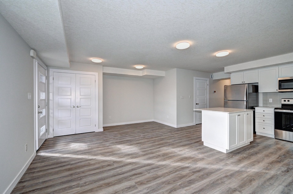 Modern 1 Storey 2 Bedroom 2 Bathroom Condo Suite for Rent at La 5