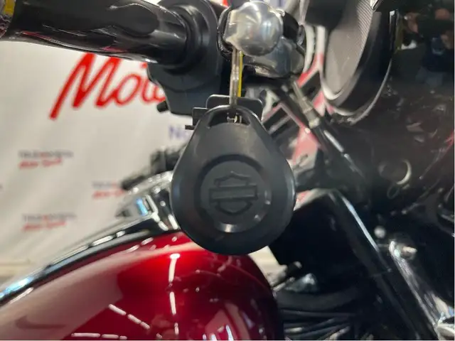 2014 Harley-Davidson Street Glide Special CANADIAN HARLEY/RINEHA in Sport Touring in North Bay - Image 14