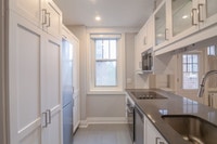 Renovated Akelius two bedroom apartment for rent. Located near Mount-Stephen in the Westmount neighb... (image 1)