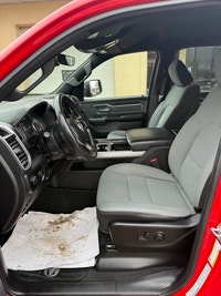 **CARS TRUCKS SUV 4X4 VAN AWD EDMONTON FINANCING AVAILABLE EASY FINANCING ** 2022 RAM 1500 BIG HORN... (image 9)