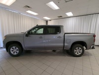 Built to handle hard work and daily driving with ease, this used 2025 Chevrolet Silverado 1500 LT de... (image 4)