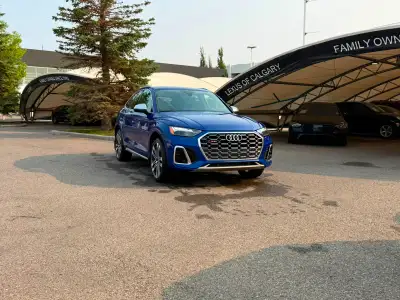 The 2021 Audi SQ5 is a high-performance luxury compact crossover that pairs spirited sports-sedan dy...