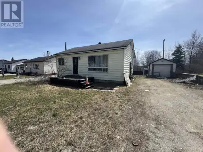 Affordable living with beautiful views! Looking for an affordable home with privacy and charm? This...