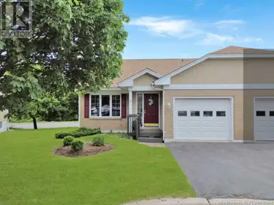 Discover easy, single-level living at this charming 2-bedroom, 1-bathroom garden home, ideally situa...