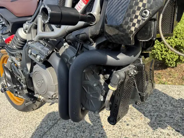 2023 Indian FTR R Carbon Fiber in Street, Cruisers & Choppers in Vancouver - Image 3