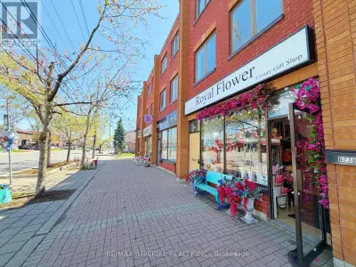 Spacious Mixed-Use Commercial/Residential Property Located On The Rapidly Growing Queensway Corridor...