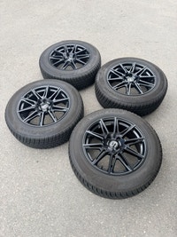 235/60/18 Honda odyssey Cadillac XT4 goodyear winters 5x120 City of Toronto Toronto (GTA) Preview