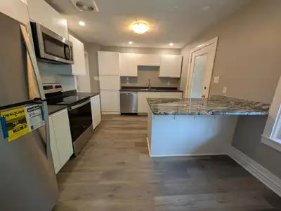 Suite Amenities Fridge Stove Washer in suite Dishwasher available Dryer in suite Microwave Central a...