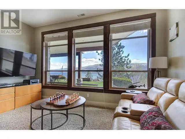 5824 Columbia Avenue Peachland, British Columbia in Houses for Sale in Penticton - Image 15