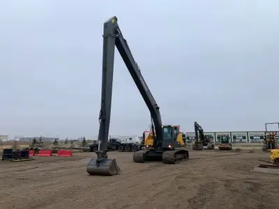 2018 Volvo EC300 ELR Long Reach Excavator 5150 hours • 1.4yd Clean-up bucket • 60ft long reach • 33'...