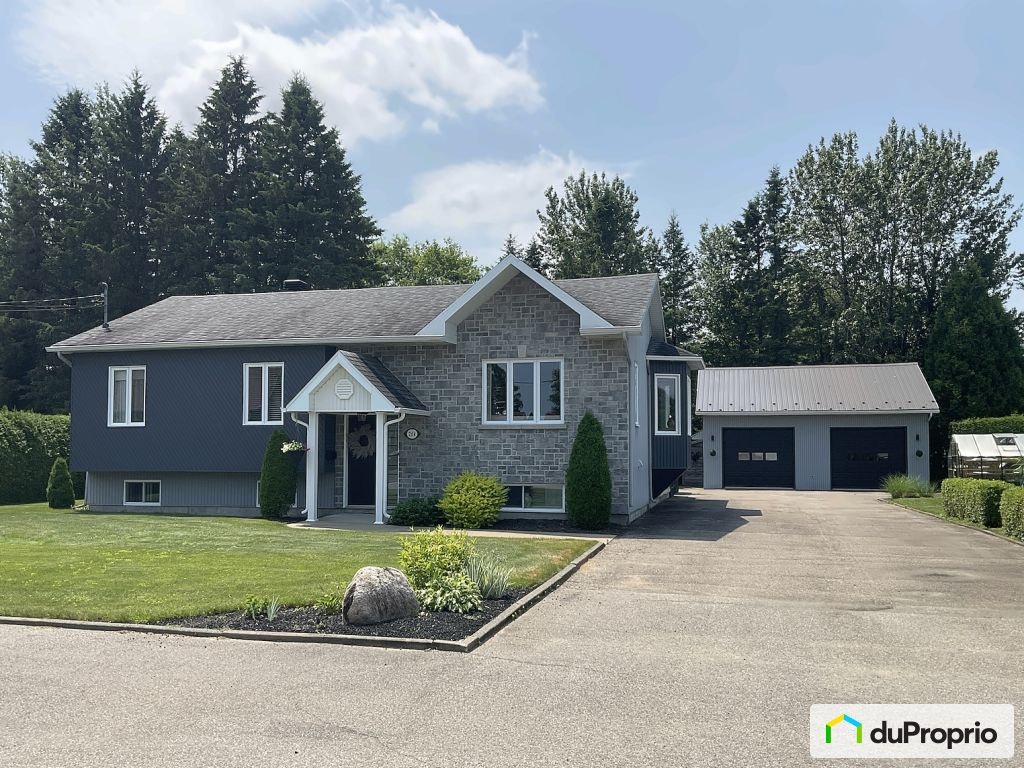 $499,000 - Bungalow for sale in St-Marc-Des-Carrières — photo 1