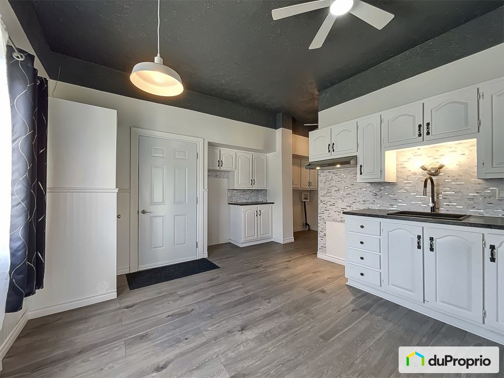 $194,500 - Country home for sale in St-Just-De-Bretenieres — photo 2