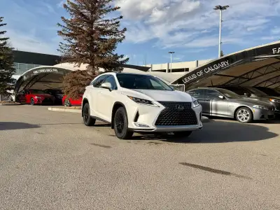 The 2022 Lexus RX 350 Executive Package represents the pinnacle of the fourth-generation RX lineup i...