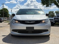 | GPS Navigation | Apple CarPlay/Android Auto | Power Liftgate | Heated Steering Wheel | ParkView Re... (image 2)