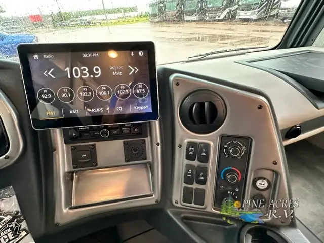 2022 Coachmen RV Pursuit 29XPS Front Bunk 11 Miles in RVs & Motorhomes in Moncton - Image 58