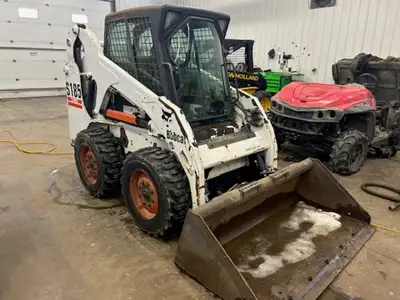 2002 BOBCAT S185 CAB, HEAT, BUCKET, EXCELLENT TIRES, 4109 HOURS. BEEN THROUGH OUR SHOP READY TO GO!...