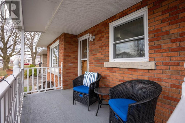 325 FIFTH STREET E Cornwall, Ontario in Houses for Sale in Cornwall - Image 2