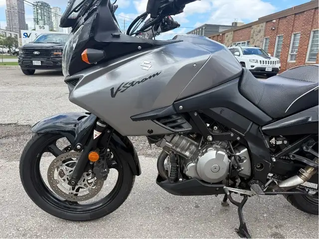 2006 Suzuki V-Strom 1000 ~ V-STROM 1000 ~ COMFORT ~ TOURING ~ LO in Street, Cruisers & Choppers in City of Toronto - Image 19