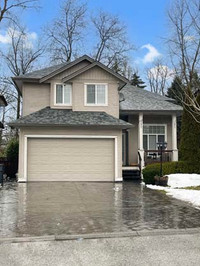Beautiful Family Home In Cloverdale!