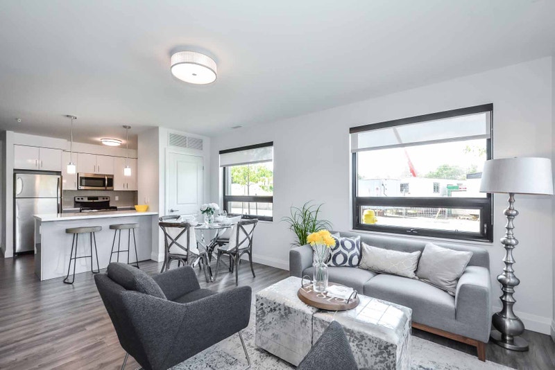 Stunning 2 bedroom apartment for rent in Belmont Village! Long Term