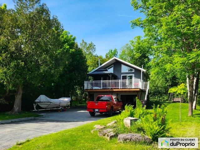 $314,900 - Bungalow for sale in Adstock — photo 1