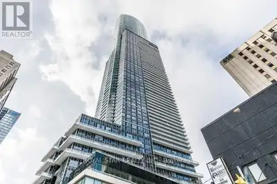 5704 - 386 YONGE STREET Toronto (Bay Street Corridor), Ontario