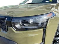 This Jeep Cherokee has a dependable EJN 1.6L I-4 EP Turbo Hybrid engine powering this Variable trans... (image 8)