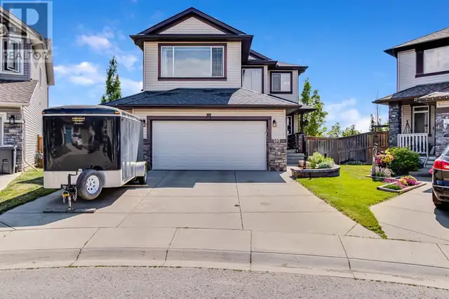 207 Westmount Bay Okotoks, Alberta62863796630657124