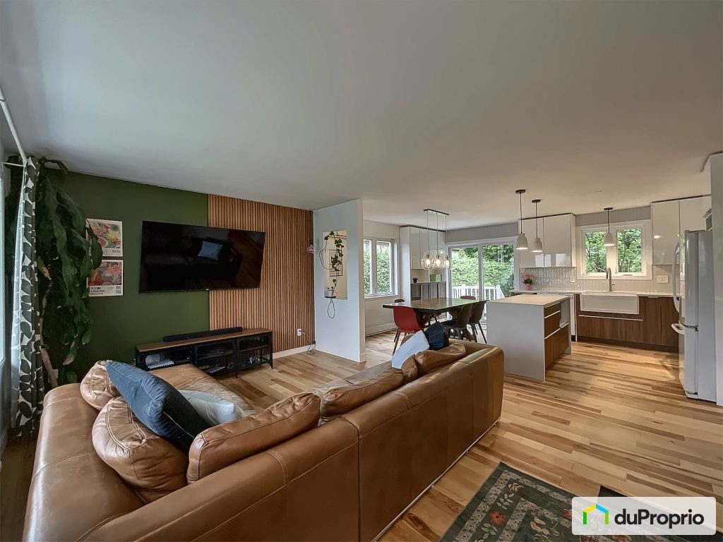 $450,000 - Bungalow for sale in St-Roch-De-Richelieu — photo 1
