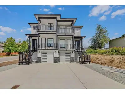 This impressive and brand new 3-storey half duplex offers 6 bedrooms and 5 bathrooms, designed for b...