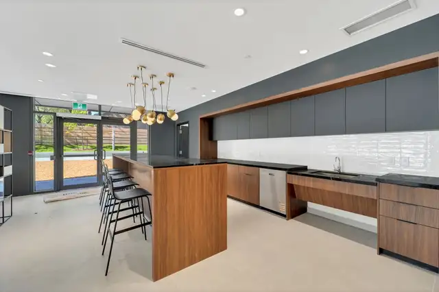 3030 Pharmacy Avenue - Everworth  - 3 Bedroom + Den Apartment fo in Long Term Rentals in City of Toronto - Image 11