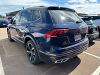 Sunroof, Leather Seats, Cooled Seats, Premium Audio, 360 Camera! The VW Tiguan aces real-world utili... (image 5)