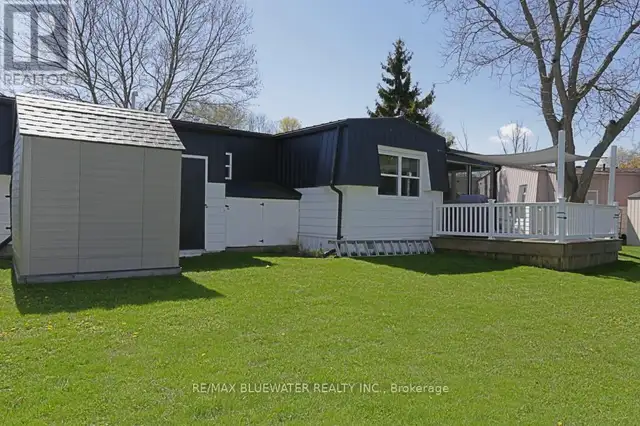 314 WYLDWOOD LANE S South Huron (Stephen), Ontario in Houses for Sale in Grand Bend - Image 3