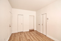 Semi-renovated Akelius one bedroom apartment for rent. Located near Sherbrooke in the Milton Park ne... (image 6)