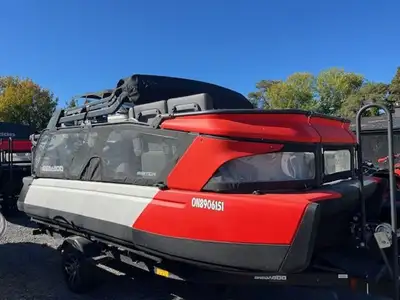 Bay Marine Sales 2023 Sea-Doo Switch Cruise 18 - 170 hp only 24 hours, Bimini top incl, Garmin Gps,...