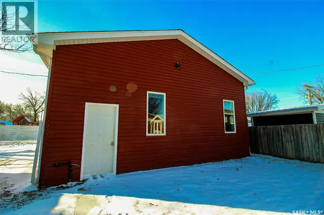 689 2ND STREET W Shaunavon, Saskatchewan in Houses for Sale in Swift Current - Image 26