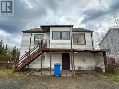 A great affordable way to enter the housing market. The home has 2 bedrooms, a full bathroom, and a...