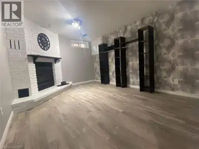 Brand New One-Bedroom + Den Unit with Separate Entrance Welcome to this newly renovated 1 Bedroom +...