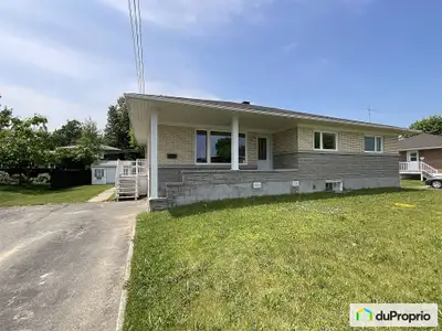 Découvrez cette magnifique maison spacieuse et lumineuse, idéale pour accueillir votre famille et vo...