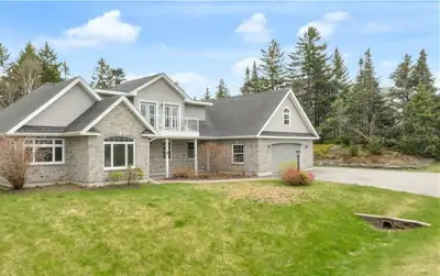 Executive Ranch with Stunning River Views 1 High Cliff Court, Rothesay, NB Welcome to elegant living...