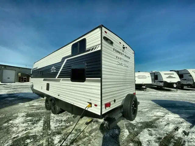2025 EAST TO WEST Della Terra 250QB in Travel Trailers & Campers in Bedford - Image 8