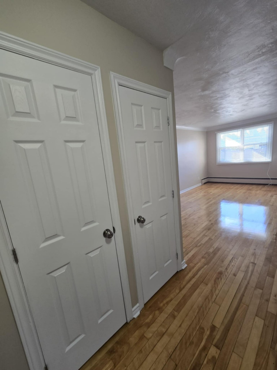 Village Millcraft Apts. - 1 Bedroom "Refined" - Available NOW! 4