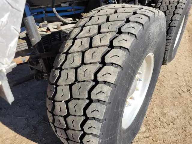 2013 WESTERN STAR 6900XD in Heavy Trucks in Saskatoon - Image 110