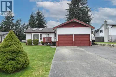 Welcome to 61 Salsbury Rd, an inviting 3 bedroom, 2 bathroom rancher in West Courtenay on a generous...