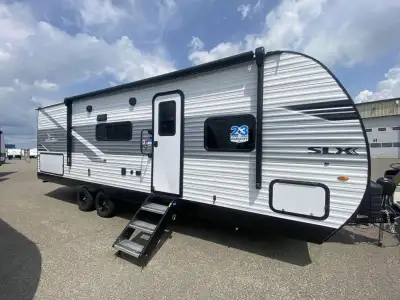 Jayco Jay Flight SLX travel trailer 261BHSW highlights: Double-Size Bunks Jack-Knife Sofa Dual Entry...